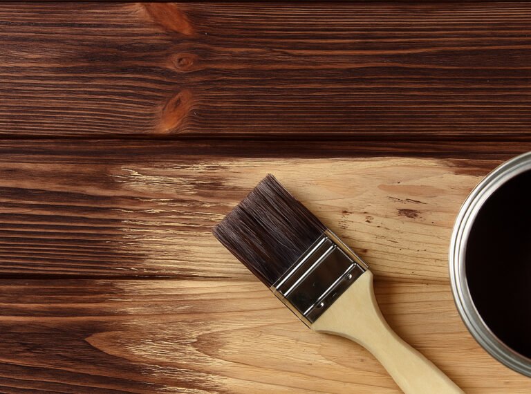 Cómo teñir o tintar madera