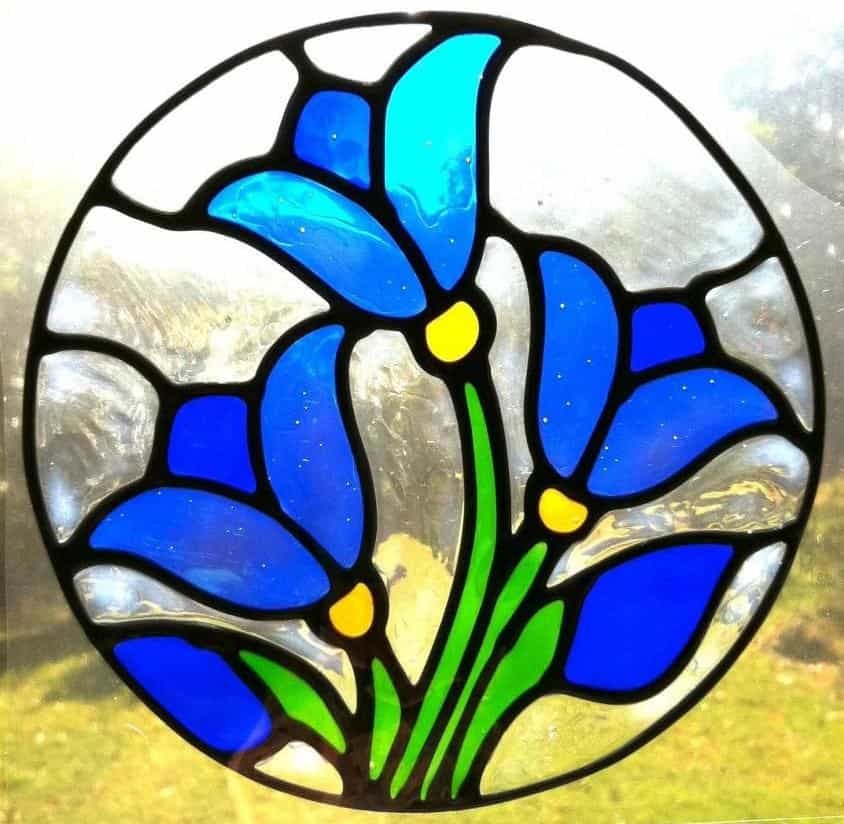Vitral con pintura sobre vidrio