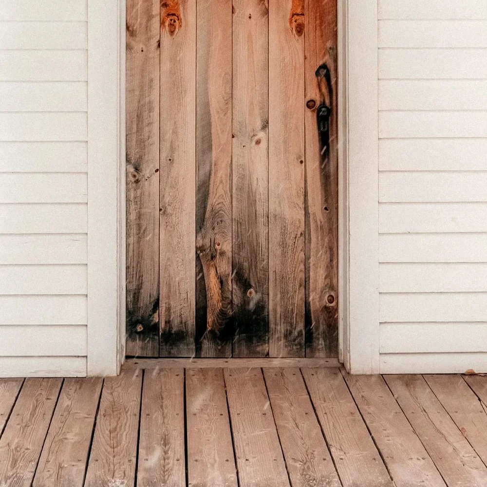 Puerta de madera deteriorada